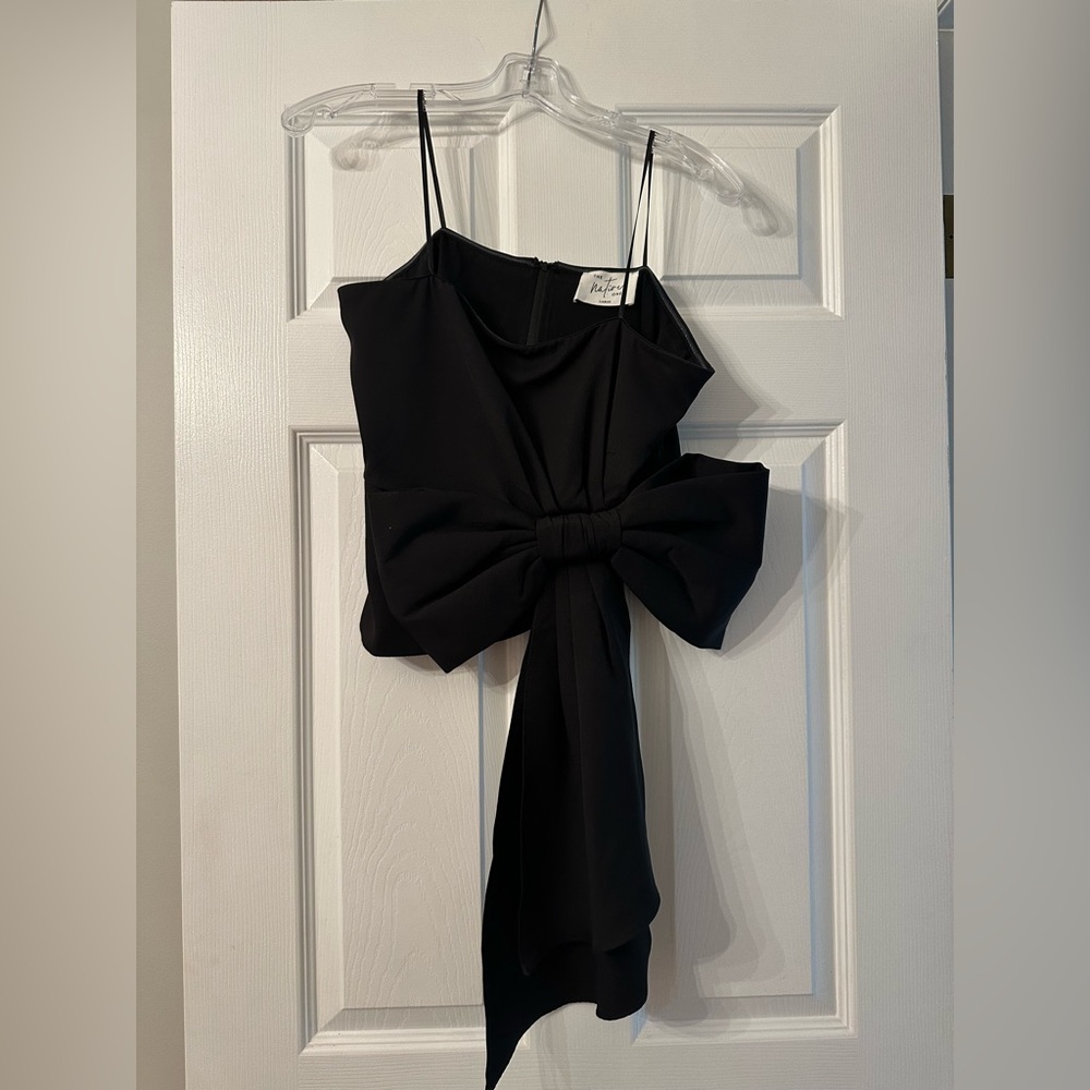 Elegant Black Bow-Tie strapless top